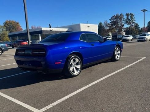 Used 2021 Dodge Challenger SXT w/ Driver Convenience Group image 10