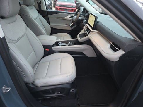 New 2026 Ford Explorer Active image 25