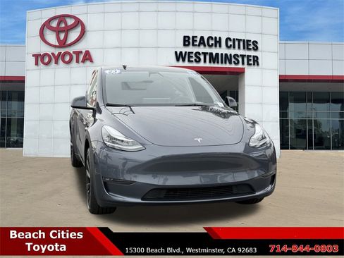 Used 2023 Tesla Model Y Long Range image 3