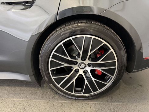 Used 2023 Porsche Taycan 4S image 11