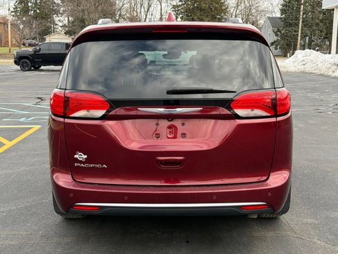 Used 2019 Chrysler Pacifica Touring-L Plus w/ Advanced Safetytec Group image 7