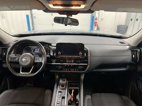 Used 2022 Nissan Pathfinder SV FWD image 10