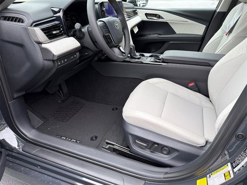 New 2026 Toyota Camry XLE image 9