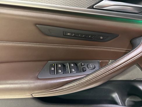 Used 2018 BMW M550i xDrive AWD/4WD image 38