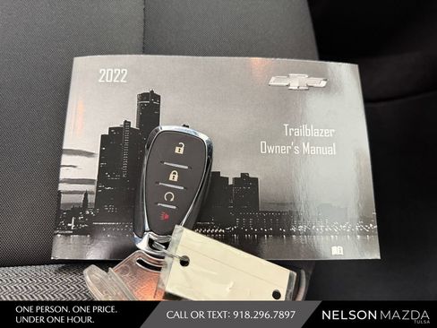 Used 2022 Chevrolet TrailBlazer LT w/ Convenience Package FWD image 47