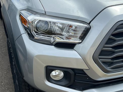 Certified 2023 Toyota Tacoma TRD Off-Road w/ Technology Package AWD/4WD image 14