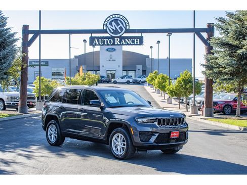 Used 2024 Jeep Grand Cherokee Laredo X w/ Luxury Tech Group I AWD/4WD image 1