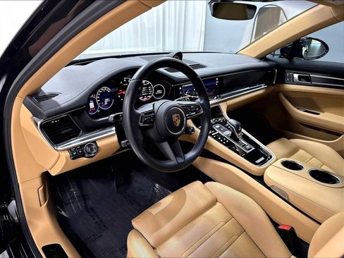 Used 2022 Porsche Panamera 4 Platinum Edition AWD/4WD image 6