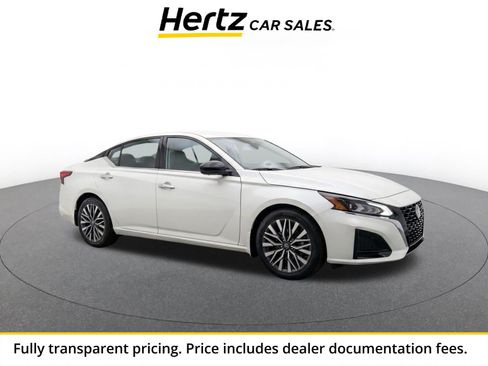 Used 2025 Nissan Altima 2.5 SV FWD image 1