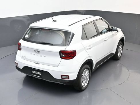 Certified 2026 Hyundai Venue SE FWD image 16