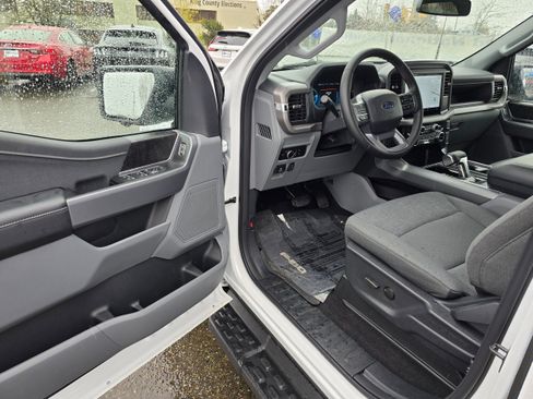 Used 2025 Ford F150 Lightning XLT image 20