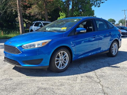 Used 2016 Ford Focus SE FWD image 3