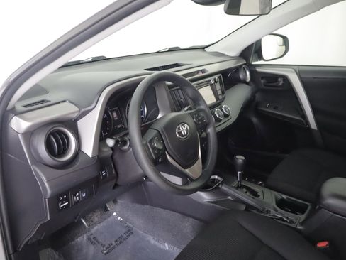 Used 2018 Toyota RAV4 LE w/ All Weather Liner Package AWD/4WD image 9
