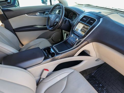 Used 2018 Lincoln MKX Select w/ Select Plus Package image 27