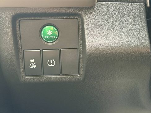 Used 2017 Honda HR-V EX image 33