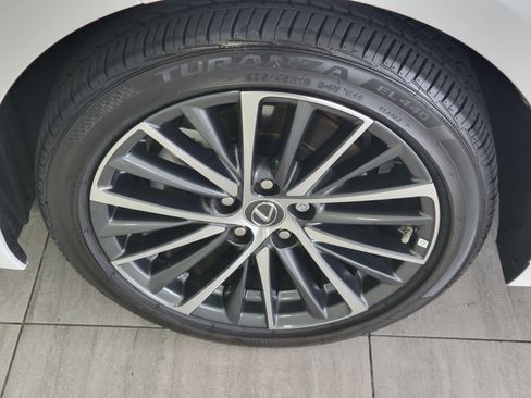 Certified 2025 Lexus ES 300h w/ Premium Package FWD image 8