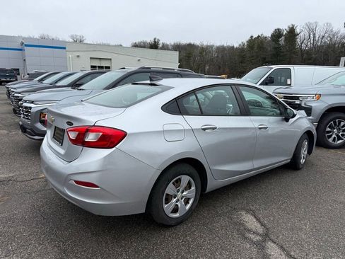 Used 2018 Chevrolet Cruze LS image 5