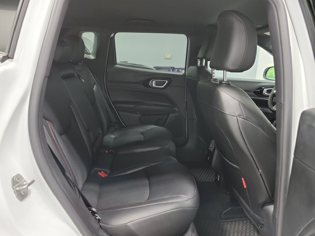 Used 2026 Jeep Compass Trailhawk AWD/4WD image 18