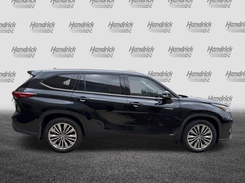 Used 2021 Toyota Highlander Platinum AWD/4WD image 11