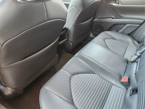 Used 2024 Toyota Camry SE image 28