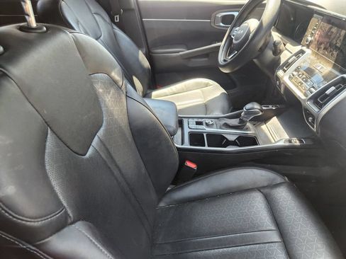 Used 2022 Kia Sorento EX FWD image 8