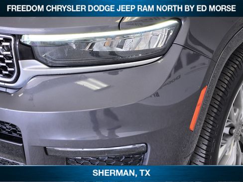 Used 2022 Jeep Grand Cherokee L Summit w/ Advanced Protech Group IV AWD/4WD image 5