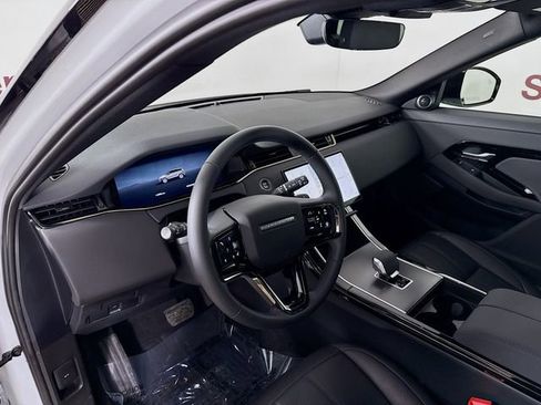 Used 2026 Land Rover Range Rover Evoque S image 9