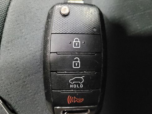 Used 2018 Kia Sorento LX AWD/4WD image 32