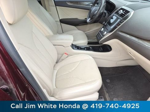 Used 2019 Lincoln MKC Reserve w/ MKC Climate Package AWD/4WD image 23