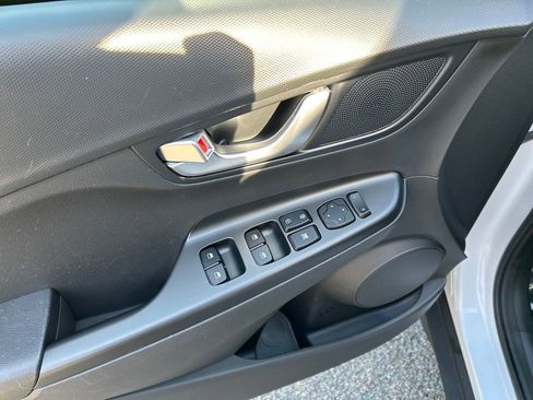 Used 2022 Hyundai Kona SEL w/ Convenience Package image 14