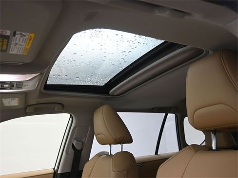 Used 2023 Toyota RAV4 XLE Premium image 22