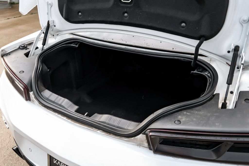 Used 2018 Chevrolet Camaro ZL1 RWD image 35