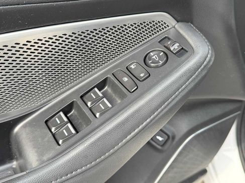 Used 2023 Acura MDX SH-AWD image 12