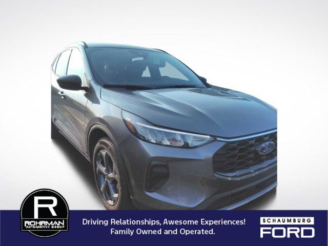 Used 2025 Ford Escape ST-Line Select AWD/4WD image 2