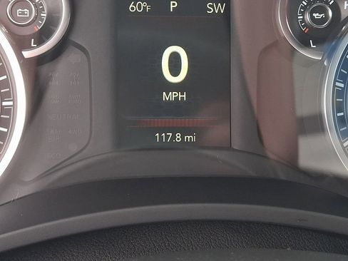 Used 2024 RAM 2500 Tradesman w/ Chrome Appearance Group image 19