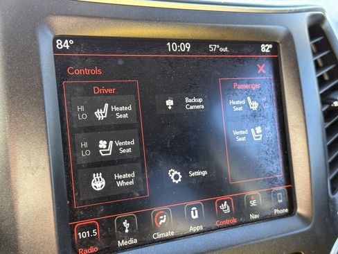 Used 2019 Jeep Cherokee Trailhawk image 15