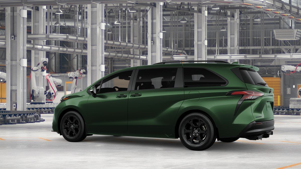 New 2026 Toyota Sienna XLE Woodland Edition AWD/4WD image 7