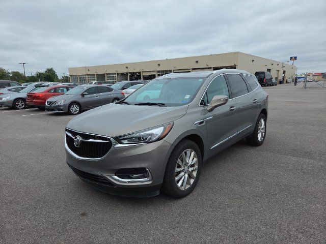 Used 2018 Buick Enclave Essence AWD/4WD image 2
