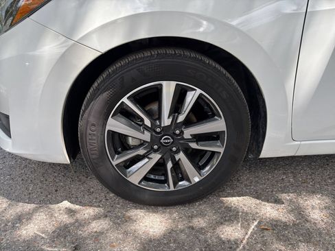 Used 2025 Nissan Versa SV FWD image 28