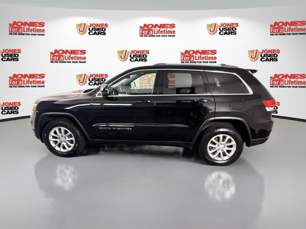Used 2021 Jeep Grand Cherokee Laredo AWD/4WD image 13