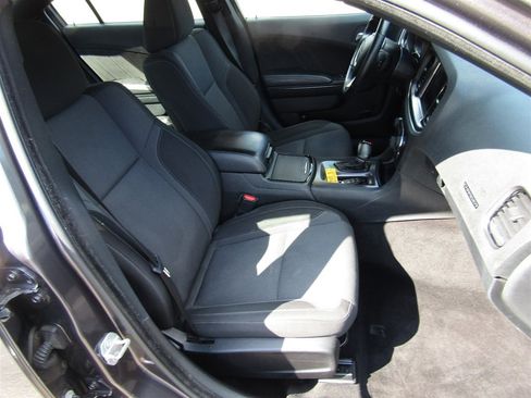 Used 2018 Dodge Charger SXT Plus w/ Blacktop Package RWD image 19