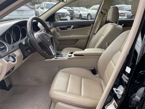 Used 2014 Mercedes-Benz C 250 Sedan image 14