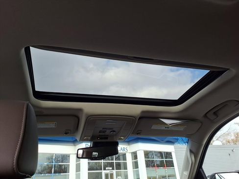 Used 2018 GMC Yukon SLT image 9