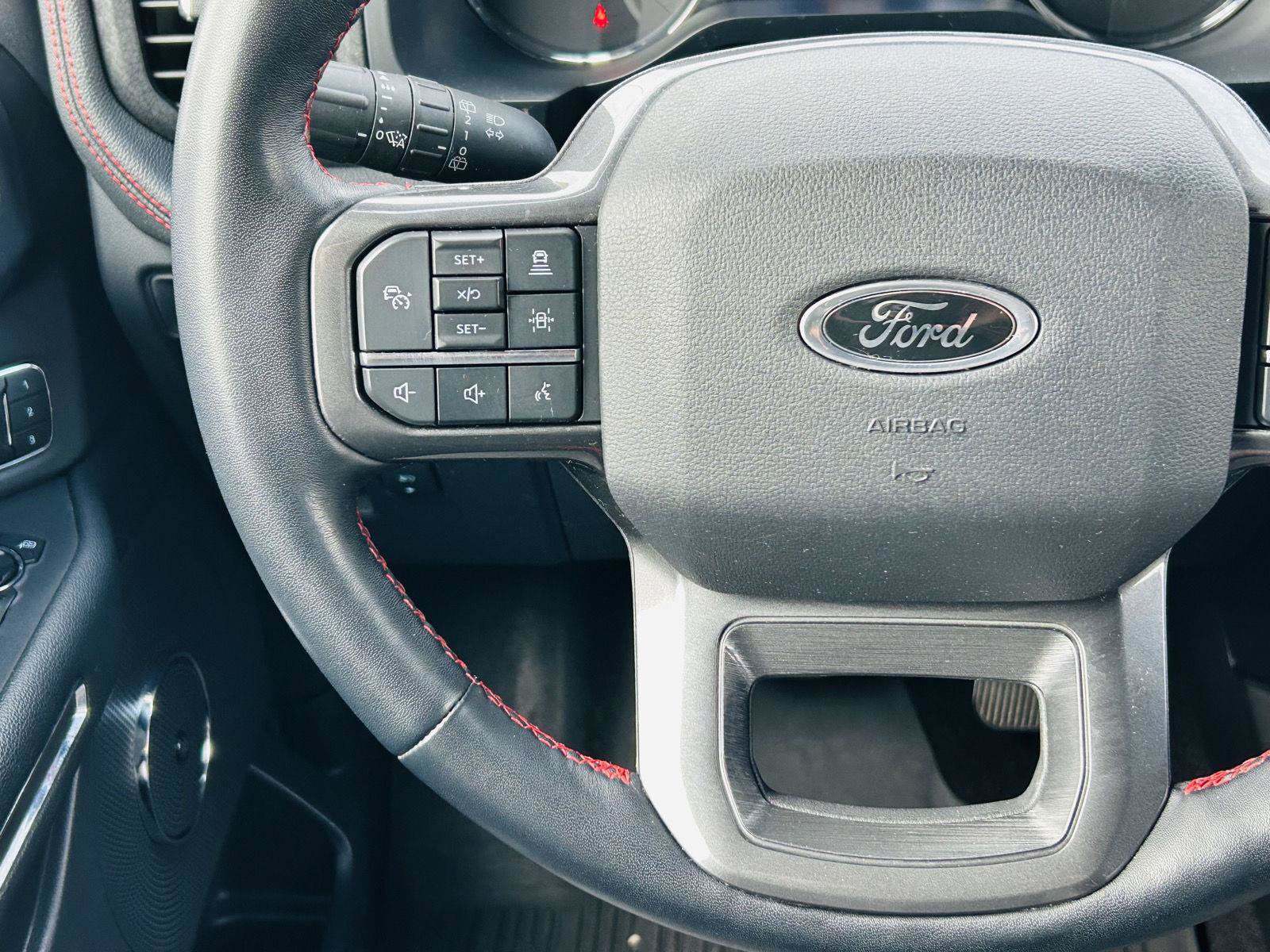 Used 2023 Ford Expedition Limited AWD/4WD image 24