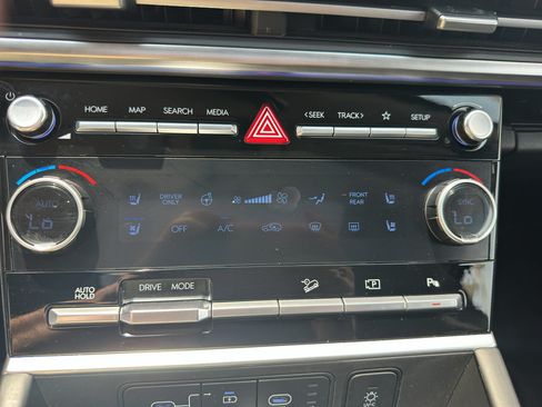 Used 2024 Hyundai Santa Fe Limited FWD image 22