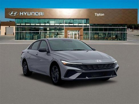 New 2026 Hyundai Elantra Sport image 11