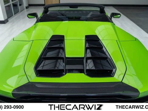 Used 2021 Lamborghini Huracan EVO RWD image 21