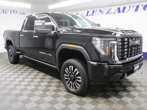 Used 2024 GMC Sierra 2500 Denali Ultimate w/ Max Trailering Package image 3