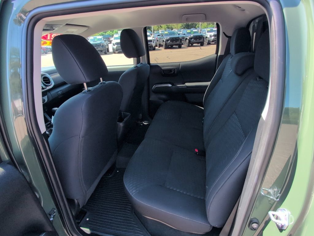 Used 2021 Toyota Tacoma SR5 w/ Trail Edition AWD/4WD image 14