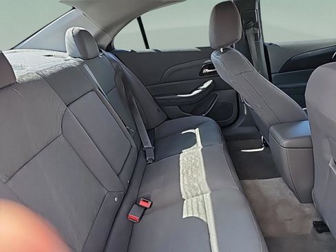 Used 2015 Chevrolet Malibu LS image 28